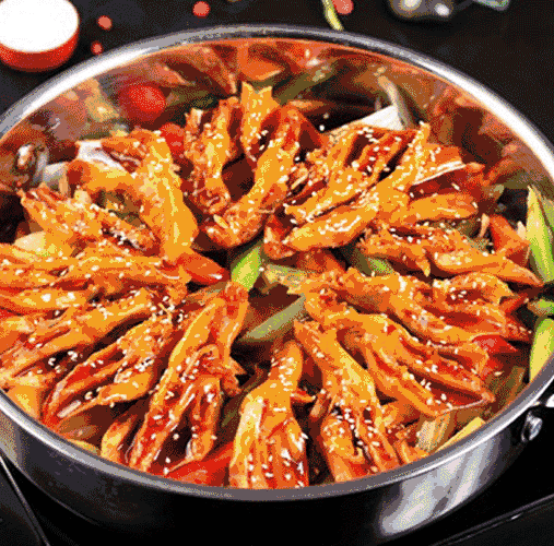 今天吃什么？你想吃的东西这个锅里都能满足你的食欲~