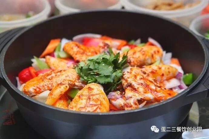 三生三世桃花开丨美食相约在蛋二三。